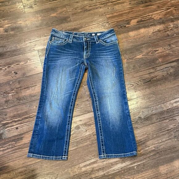 Miss Me Rhinestone Studded Dark Wash Denim Casual Capris - Picture 4 of 8